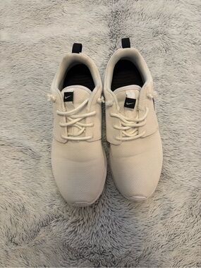 Nike Rosche Shoe